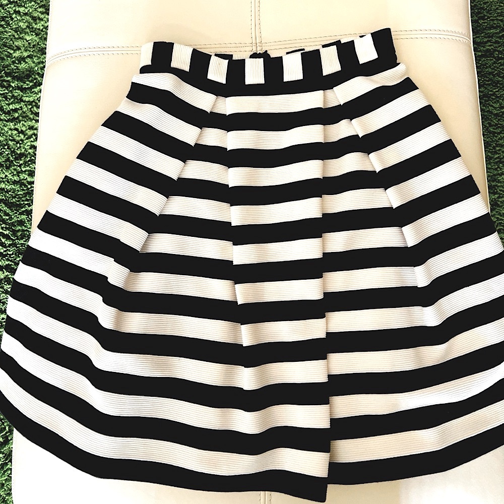 Boden Full Skirt Black & White Stripe Size2